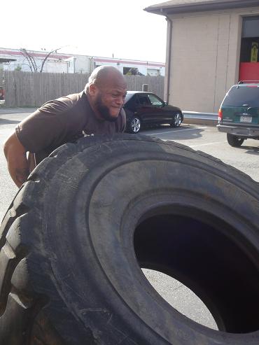 Tyrone Elijah flippin’ 600 lbs